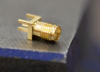 526-5785 RS PRO, Jack Edge Mount SMA Connector, 50Ω, Solder Termination, Straight Body