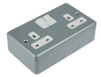 k2946-alm MK Electric Metalclad Plus Grey 2 Gang Plug Socket, 2 Poles, 13A, Type G - British, Indoor Use