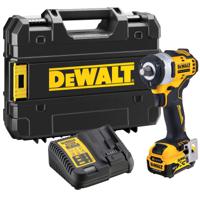 dcf901p1-gb DeWALT 1/2 in 12V, 5Ah Impact Wrench, UK Plug