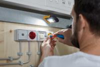 1175420010 brennenstuhl LED Torch Black 200 + 20 lm, 34 mm