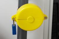 gate-valve-lockouts-gvlo-5-65-yellow Brady Yellow 1-Lock Polypropylene Gate Valve Lockout, 9.53mm Shackle, 165mm Attachment
