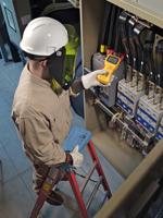 fluke-355 Fluke 355 Clamp Meter, 2000A dc, Max Current 2000A ac CAT III 1000V With UKAS Calibration