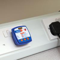 bz101 Martindale, Model BZ101 Socket Tester 13A 230V ac CAT IV 300 V