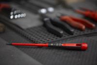 be-8230s Bahco Slotted  Screwdriver, 3.5 x 0.6 mm Tip, 100 mm Blade, VDE/1000V, 203 Overall