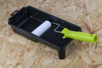 913-2468 Cottam Paint Roller and Tray Kit includes: 2 x Acrylic Roller Sleeve, 2 x Foam Roller Sleeve, Mini Roller Cage Frame,