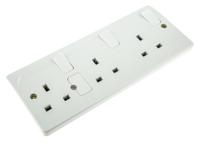 k2737-whi MK Electric Logic Plus White 3 Gang Plug Socket, 2 Poles, 13A, Type G - British, Indoor Use