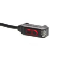 e3t-sl21-2m Omron Diffuse Photoelectric Sensor, Block Sensor, 150 mm Detection Range