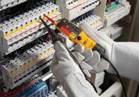 fluke-t110 Fluke T110, Digital Voltage tester, 690V, Continuity Check, Battery Powered, CAT III 690V