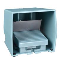 xpem511 Schneider Electric Industrial Duty Momentary On-Off Foot Switch - Metal Case Material, 2NO/2NC, 270 mA @ 250 V dc, 3 A