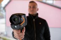 0560-8836 Testo testo 883-2 Thermal Imaging Camera, -30 → 650 °C, 320 x 240pixel Detector Resolution With RS Calibration