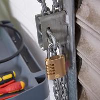 y150b401301 Yale Combination Brass Combination Padlock, 6mm Shackle, 40mm Body