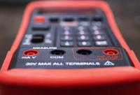 174-9556 RS PRO 133 Current & Voltage Calibrator, Max Voltage 20V, Max Current 24mA