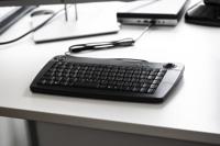 136-9673 RS PRO Wired USB Trackball Mini Keyboard, QWERTY (UK), Black